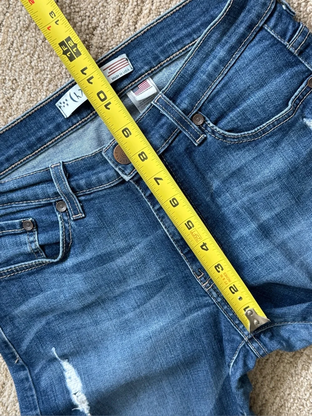 Chalet Straight leg Distressed Jeans Sz 2 Blue USA Indie Sleeze 90’s alternative